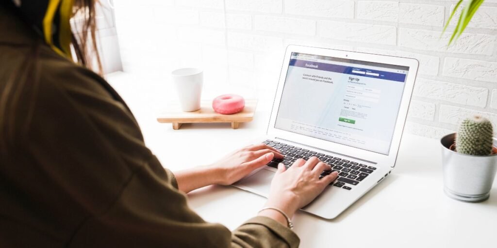 How to UploadBlog on LinkedIn by UploadBlog. com